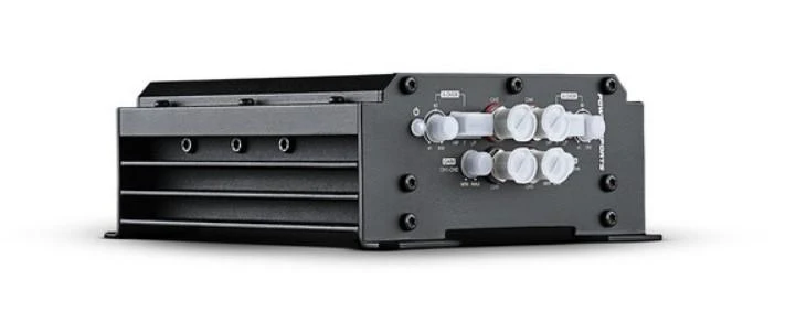 SounDigital SD1200.4-4 EVOps – Amplificateur 4 Canaux 1200W 4 Ohm Car Audio / Marine