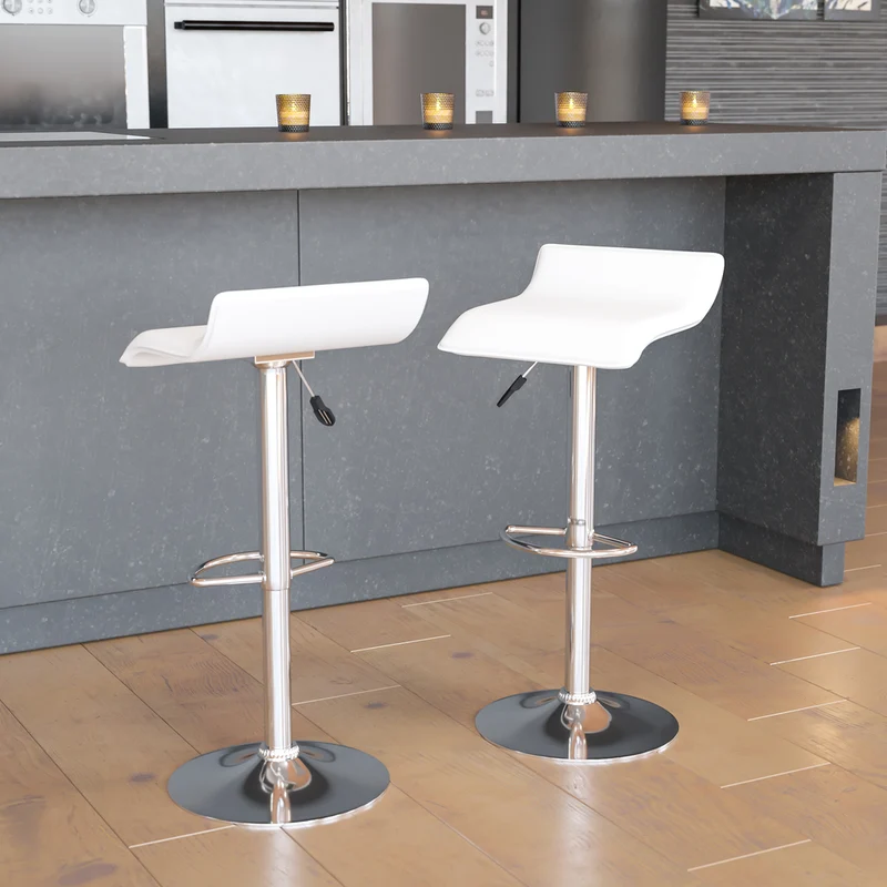Flash Furniture – Tabouret de bar de 15 x 15 po en vinyle avec base chromée, hauteur réglable, blanc