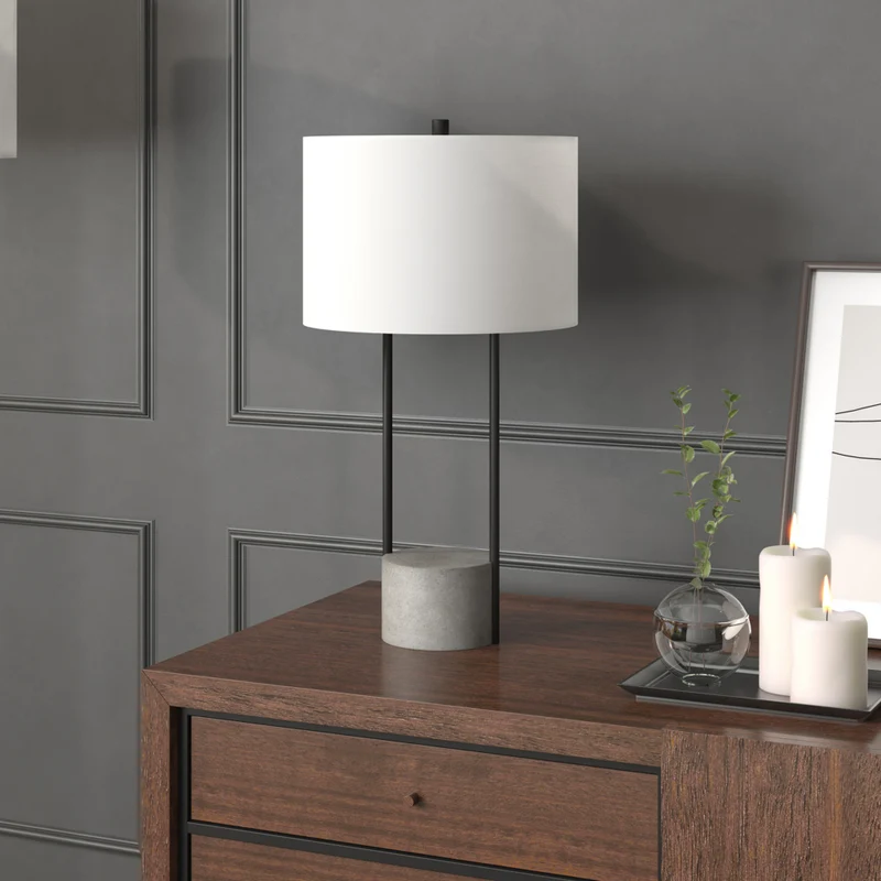 Hudson&Canal - Lampe de table Uma de 70 cm de haut avec abat-jour en tissu - Bronze noirci/béton/blanc