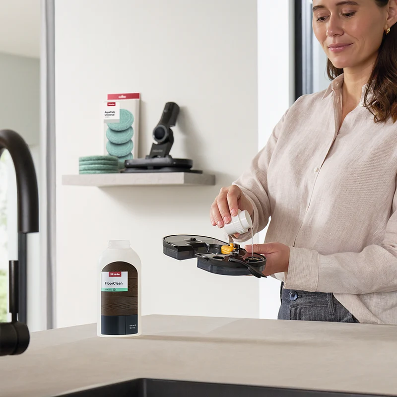Miele - Aspirateur-balai sans fil Triflex HX3 Aqua - noir obsidien