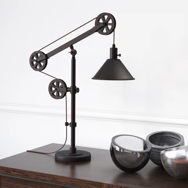 Hudson&Canal - Lampe de table Descartes 74 cm de haut avec système à poulie et abat-jour en métal - Bronze noirci/Bronze noirci