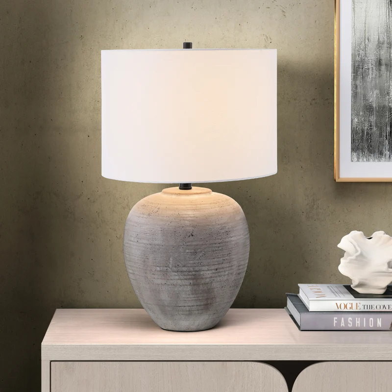 Hudson&Canal - Lampe de table en céramique Shira (58 cm) avec abat-jour en tissu - Terre cuite froide/blanc