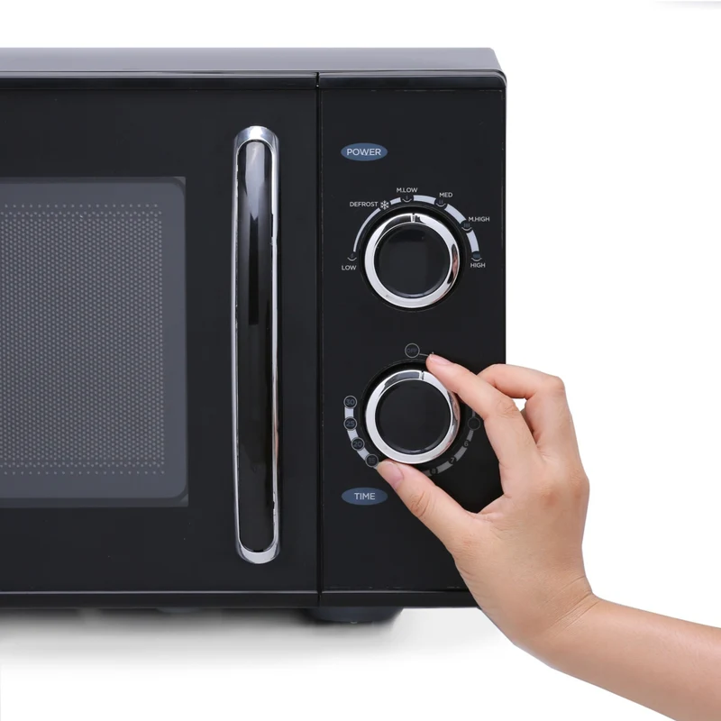Commercial Chef 0.9 cu ft. 900W Countertop Microwave - Black