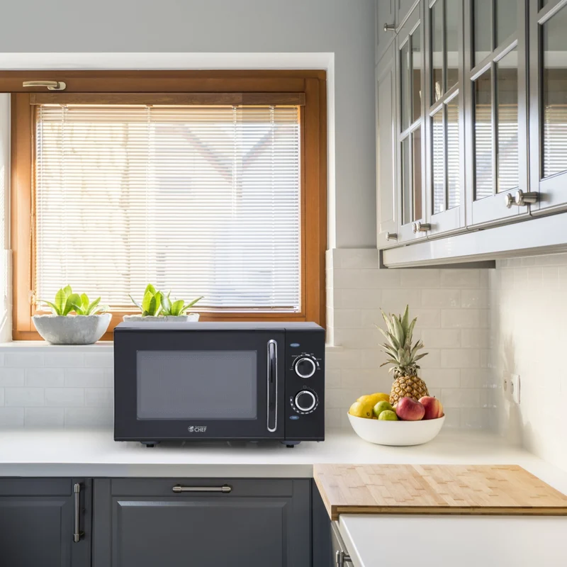 Commercial Chef 0.9 cu ft. 900W Countertop Microwave - Black