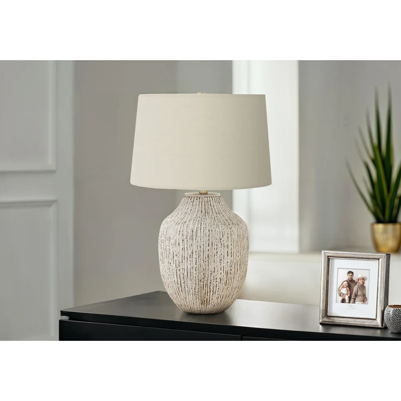 Monarch Specialties - Luminaire - 26 po H Lampe De Table - Crème Céramique - Abat-Jour Ivoire / Crème - Transitionnel