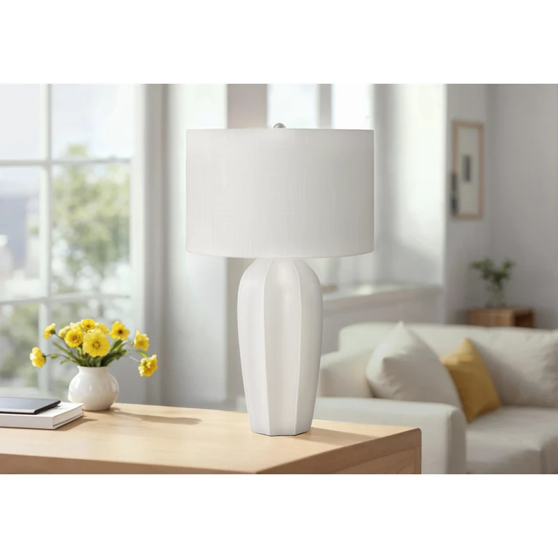 Monarch Specialties - Luminaire - 27 po H Lampe De Table - Crème Céramique - Abat-Jour Ivoire / Crème - Moderne