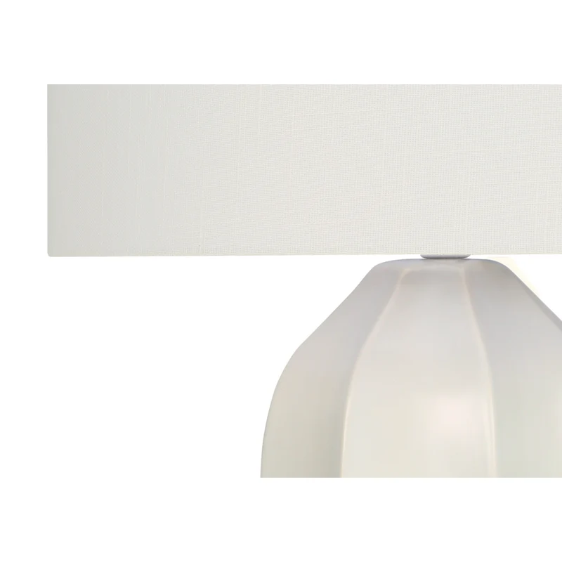 Monarch Specialties - Luminaire - 27 po H Lampe De Table - Crème Céramique - Abat-Jour Ivoire / Crème - Moderne