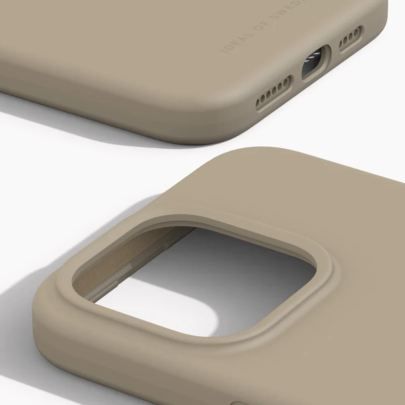 Ideal of Sweden - Étui en Silicone MagSafe Beige pour iPhone 15 Pro Max