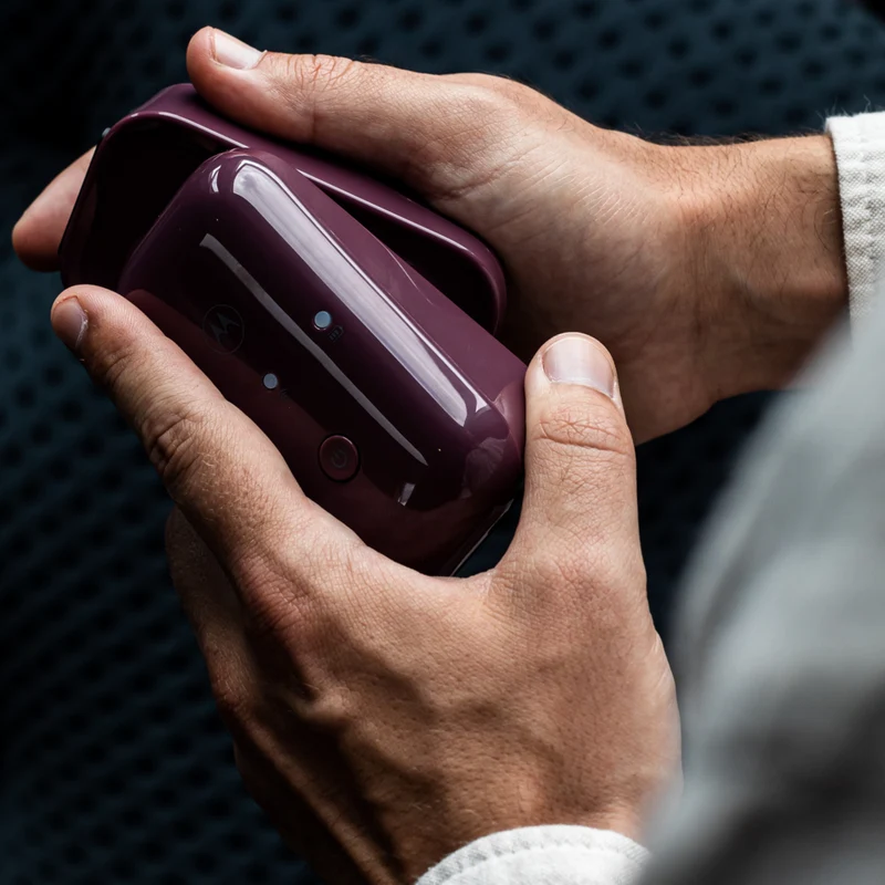 Motorola - Moniteur bébé portable audio PP12 voyage avec pochette de voyage - Violet